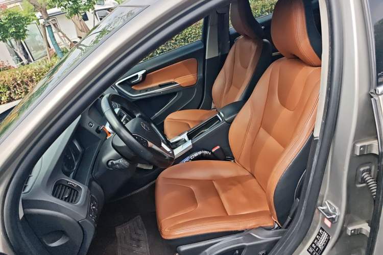 Used Volvo S60 2015 S60L 2.0T Zhiyuan Edition Left Front Seat