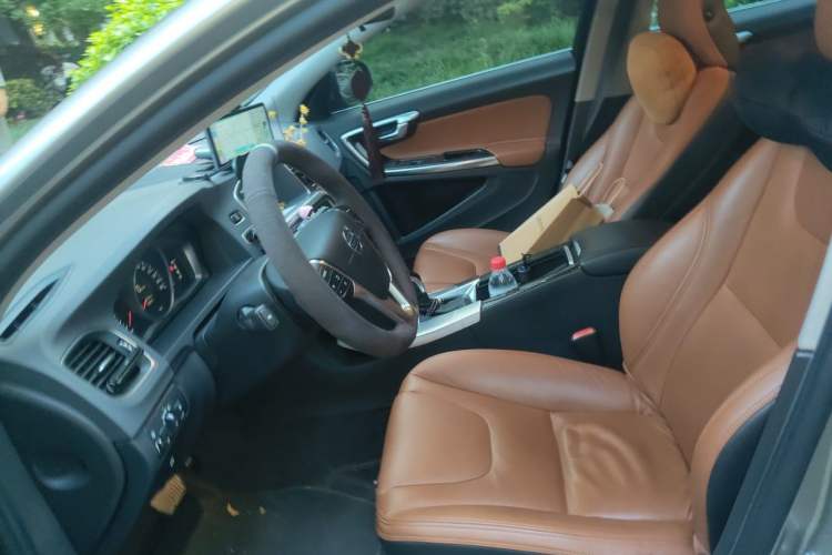 Used Volvo S60 2015 S60L 2.0T Zhiyuan Edition Left Front Seat