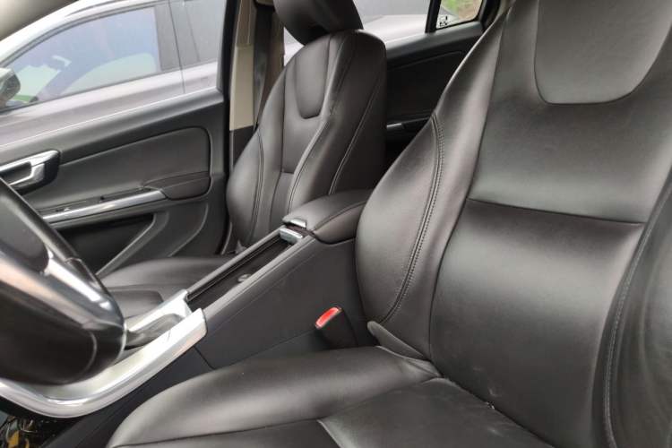 Used Volvo S60 2015 S60L 2.0T Zhiyuan Edition Left Front Seat