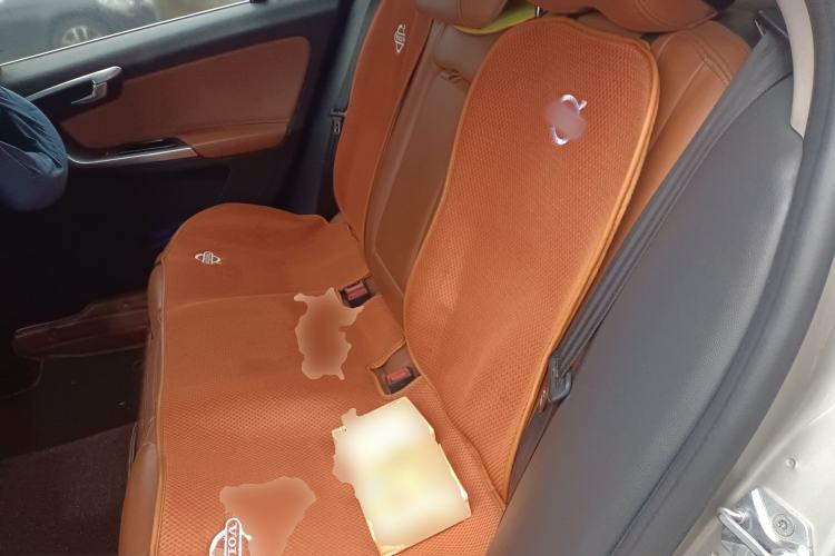 Used Volvo S60 2015 S60L 2.0T Zhiyuan Edition Left Rear Seat