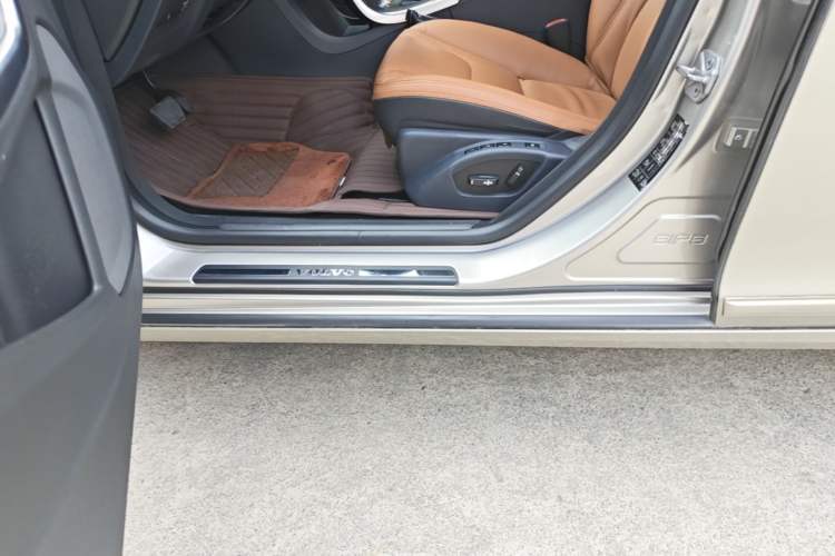 Used Volvo S60 2015 S60L T5 Zhiyue Edition Left Side Sill