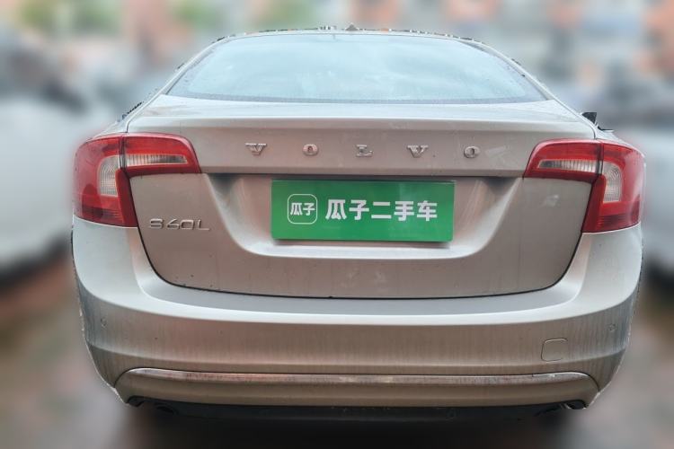 Used Volvo S60 2015 S60L 2.0T Zhiyuan Edition Rear