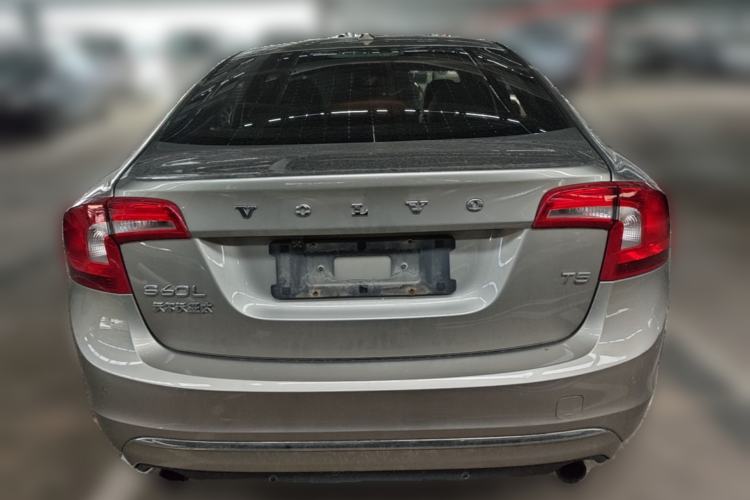 Used Volvo S60 2015 S60L 2.0T Zhiyuan Edition Rear