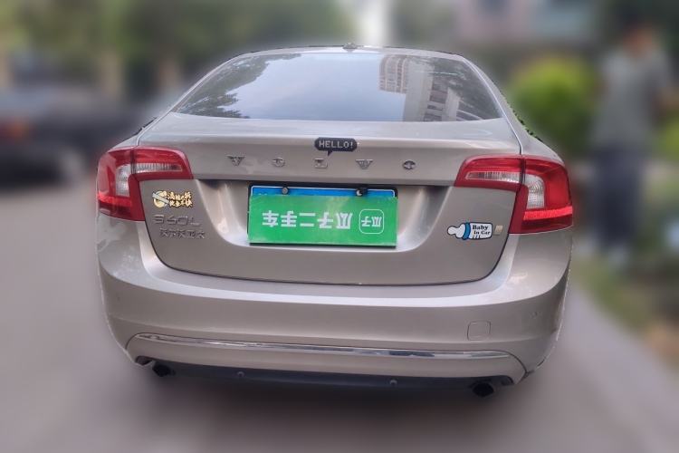 Used Volvo S60 2015 S60L 2.0T Zhiyuan Edition Rear