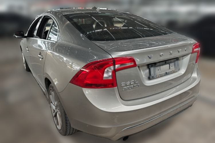 Used Volvo S60 2015 S60L 2.0T Zhiyuan Edition Rear Left 45 Deg