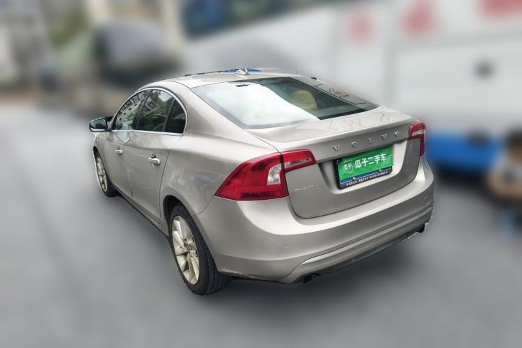 Used Volvo S60 2015 S60L 2.0T Zhiyuan Edition Rear Left 45 Deg
