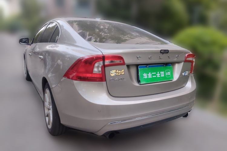 Used Volvo S60 2015 S60L 2.0T Zhiyuan Edition Rear Left 45 Deg
