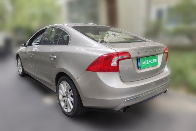 Used Volvo S60 2015 S60L 2.0T Zhiyuan Edition Rear Left 45 Deg