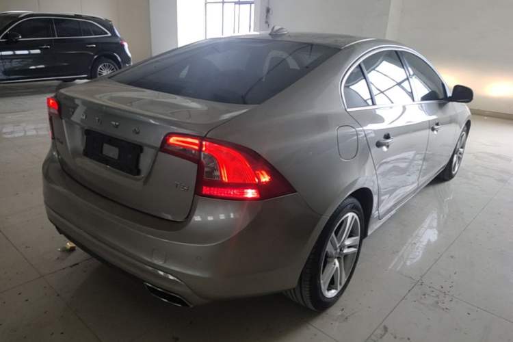 Used Volvo S60 2015 S60L T5 Intelligent Drive Edition Rear Right 45 Deg