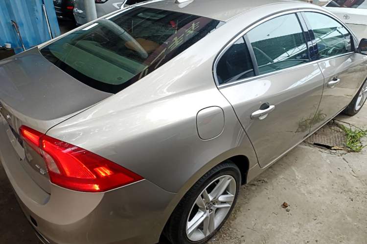 Used Volvo S60 2015 S60L T5 Intelligent Drive Edition Rear Right 45 Deg