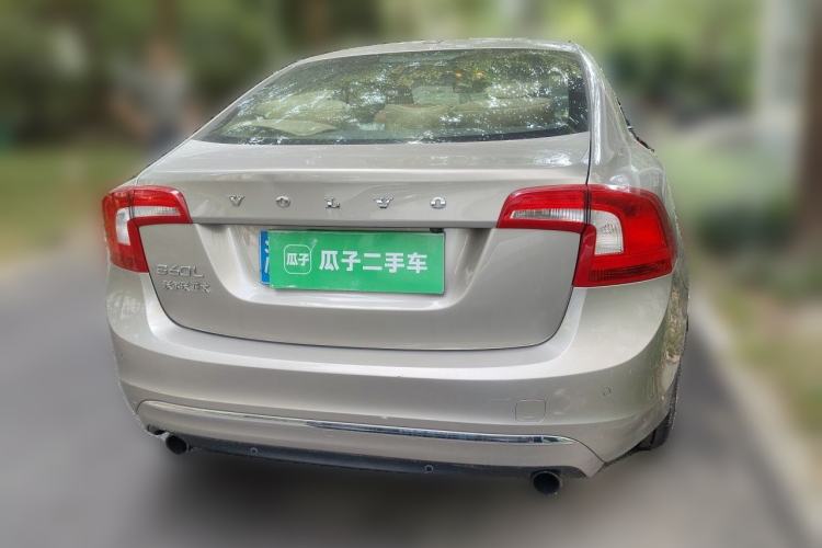 Used Volvo S60 2015 S60L 2.0T Zhiyuan Edition Rear