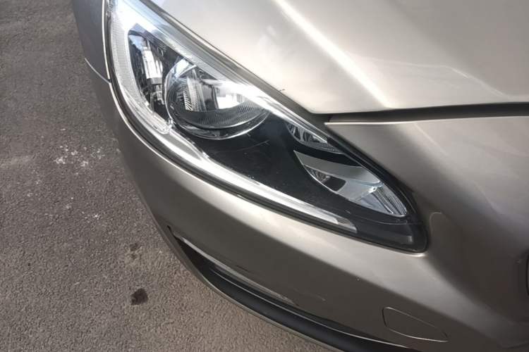 Used Volvo S60 2015 S60L 2.0T Smart Drive Edition Right Front Headlight