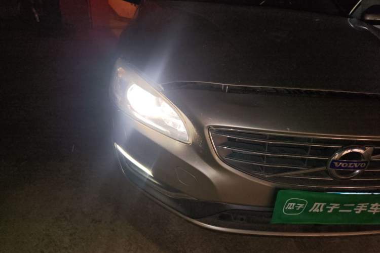 Used Volvo S60 2015 S60L T5 Intelligent Drive Edition Right Front Headlight