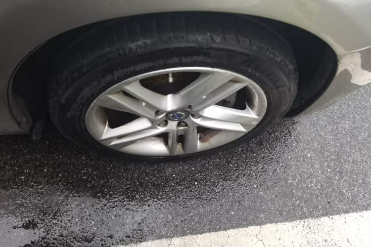 Used Volvo S60 2015 S60L T5 Intelligent Drive Edition Right Front Wheel Hub
