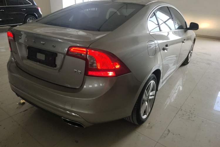 Used Volvo S60 2015 S60L T5 Intelligent Drive Edition Right Rear Taillight