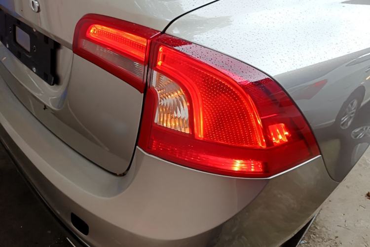 Used Volvo S60 2015 S60L T5 Intelligent Drive Edition Right Rear Taillight