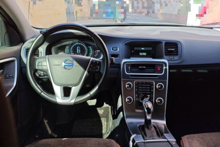 Used Volvo S60 2015 S60L T5 Intelligent Drive Edition Steering Wheel