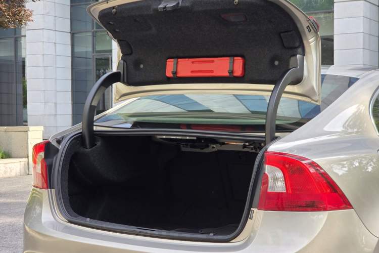 Used Volvo S60 2015 S60L T5 Intelligent Drive Edition Trunk