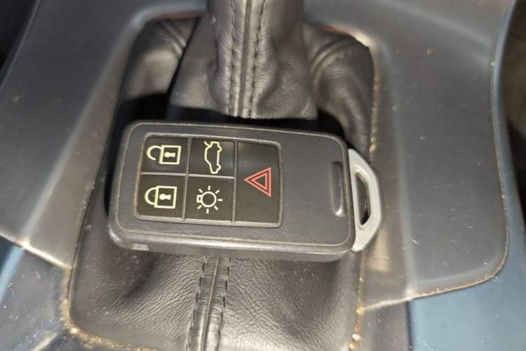 Used Volvo S60 2015 S60L 2.0T Zhiyuan Edition Vehicle Key