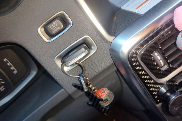 Used Volvo S60 2015 S60L 2.0T Zhiyuan Edition Vehicle Key