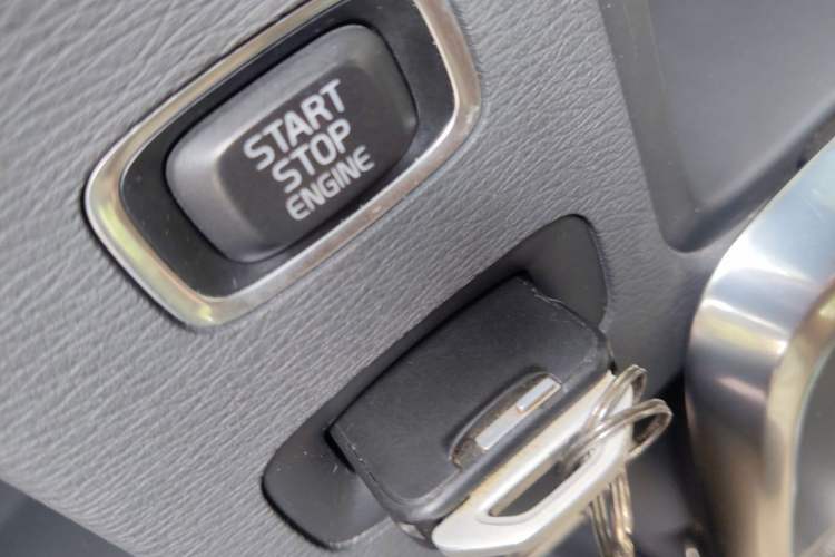Used Volvo S60 2015 S60L 2.0T Zhiyuan Edition Vehicle Key