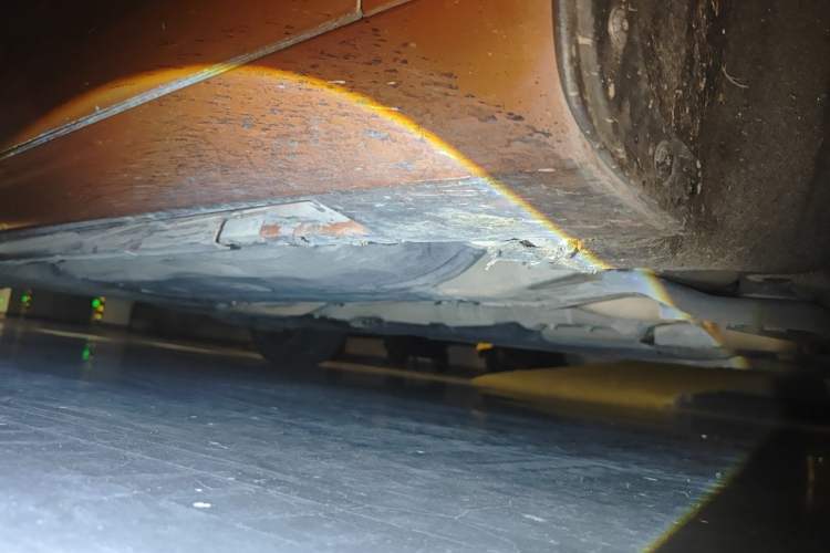 Used Volvo S60 2015 S60L 2.0T Zhiyuan Edition Chassis Front Right