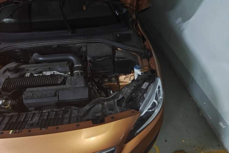 Used Volvo S60 2015 S60L T5 Intelligent Drive Edition Engine Bay Left