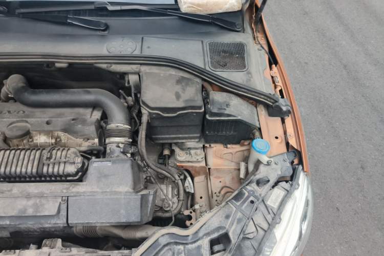 Used Volvo S60 2015 S60L T5 Intelligent Drive Edition Engine Bay Left