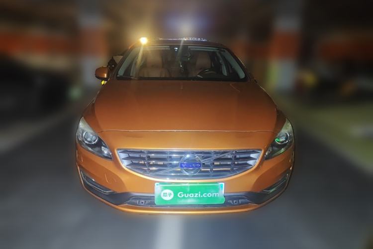 Used Volvo S60 2015 S60L 2.0T Zhiyuan Edition Front