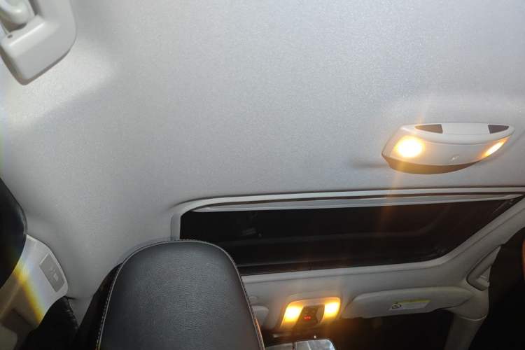 Used Volvo S60 2015 S60L 2.0T Zhiyuan Edition Headliner