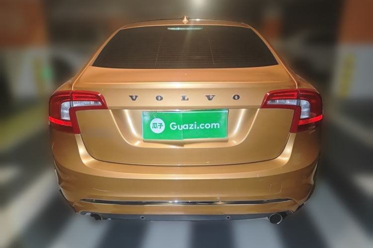 Used Volvo S60 2015 S60L 2.0T Zhiyuan Edition Rear