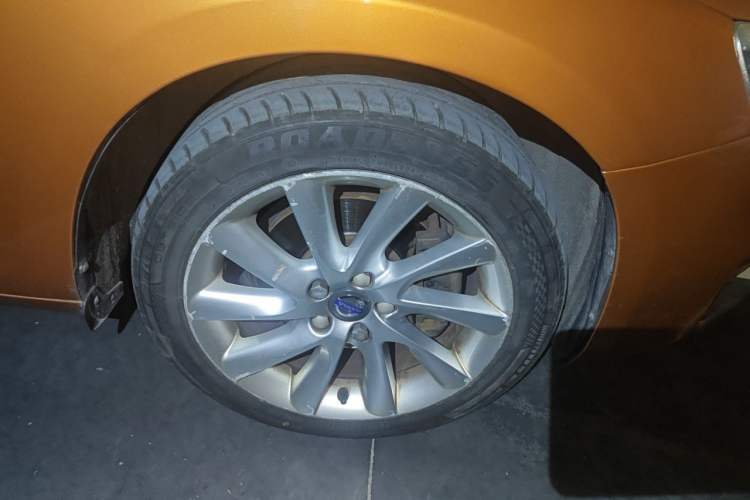 Used Volvo S60 2015 S60L 2.0T Zhiyuan Edition Right Front Wheel Hub