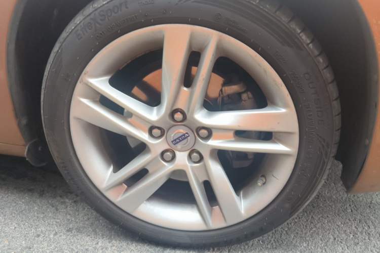 Used Volvo S60 2015 S60L T5 Intelligent Drive Edition Right Front Wheel Hub