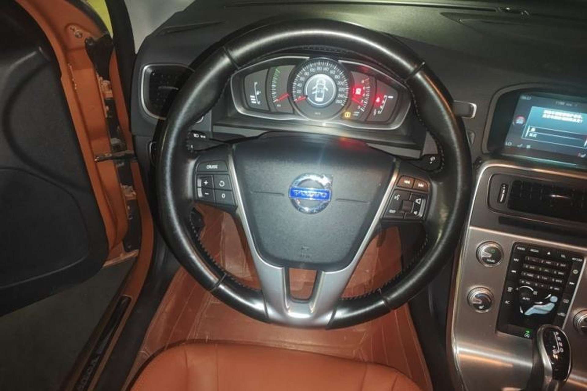 Used Volvo S60 2015 S60L 2.0T Zhiyuan Edition Steering Wheel