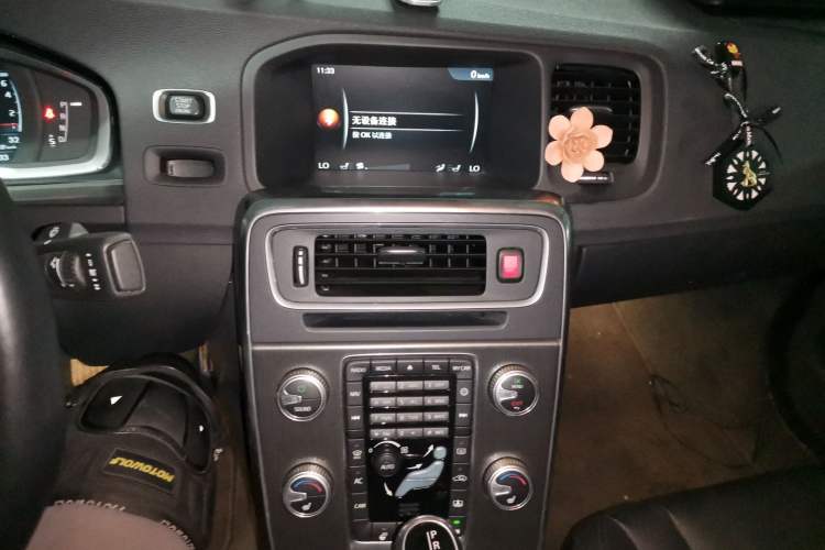 Used Volvo S60 2015 S60L T5 Zhiyue Edition Audio And AC Panel