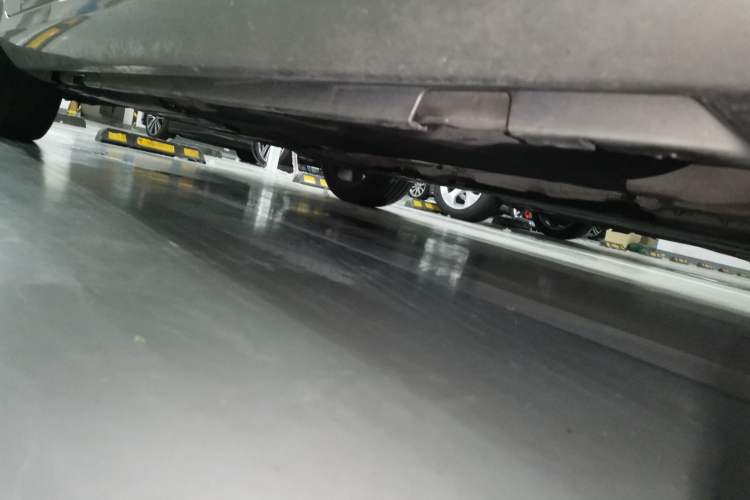 Used Volvo S60 2015 S60L T5 Zhiyue Edition Chassis Front Right
