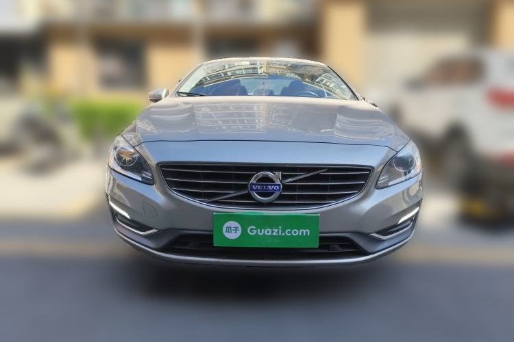Used Volvo S60 2015 S60L 2.0T Zhiyuan Edition Front