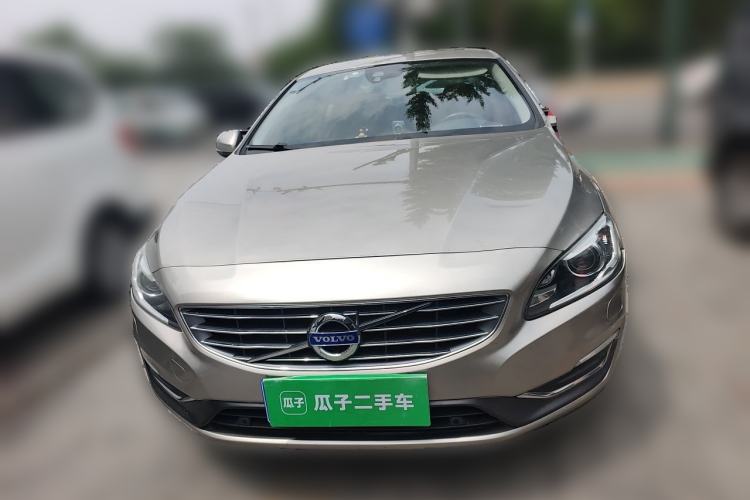 Used Volvo S60 2015 S60L 2.0T Zhiyuan Edition Front