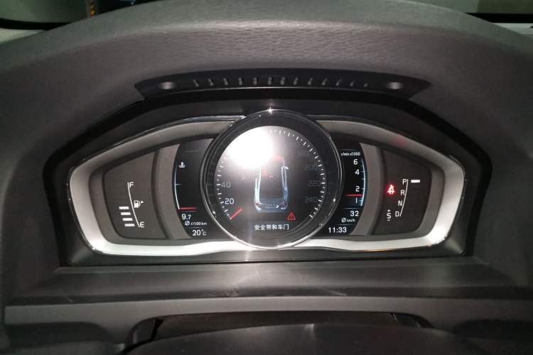 Used Volvo S60 2015 S60L T5 Zhiyue Edition Instrument Cluster