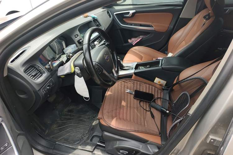 Used Volvo S60 2015 S60L 2.0T Zhiyuan Edition Left Front Seat