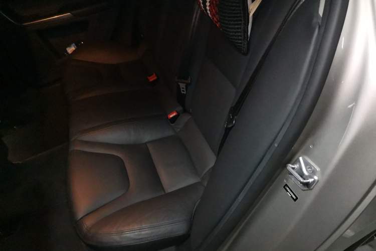Used Volvo S60 2015 S60L T5 Zhiyue Edition Left Rear Seat