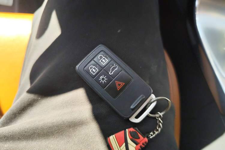 Used Volvo S60 2015 S60L 2.0T Zhiyuan Edition Vehicle Key