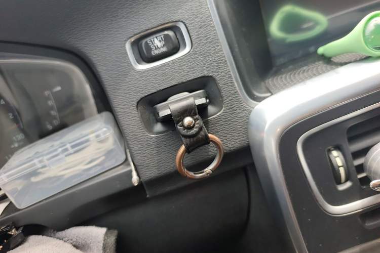 Used Volvo S60 2015 S60L 2.0T Zhiyuan Edition Vehicle Key