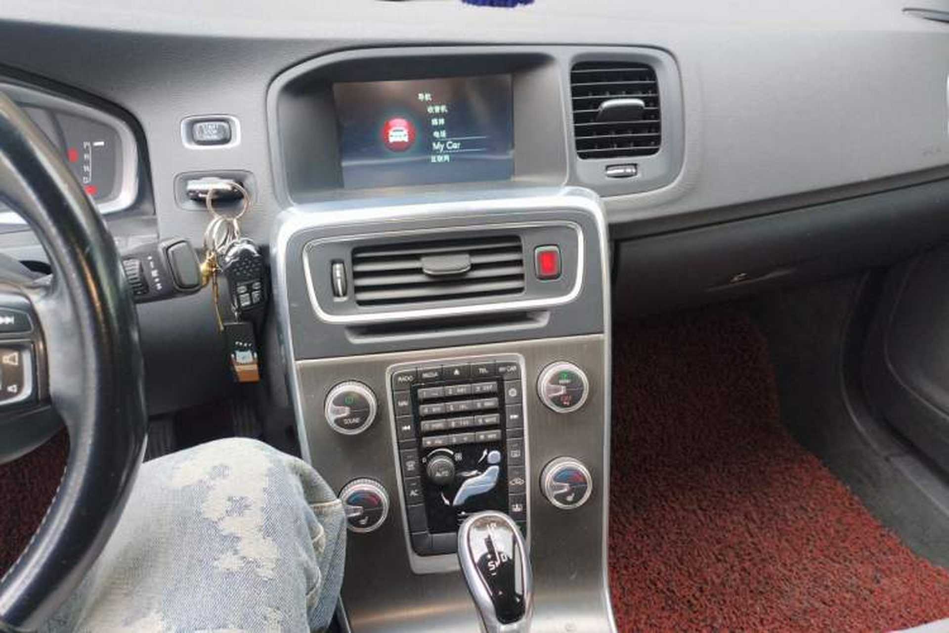 Used Volvo S60 2015 S60L T5 Intelligent Drive Edition Audio And AC Panel