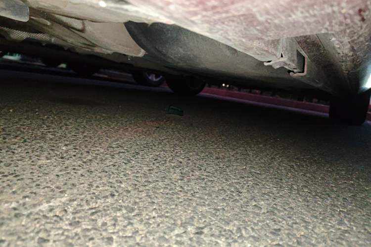 Used Volvo S60 2015 S60L 2.0T Zhiyuan Edition Chassis Front Left
