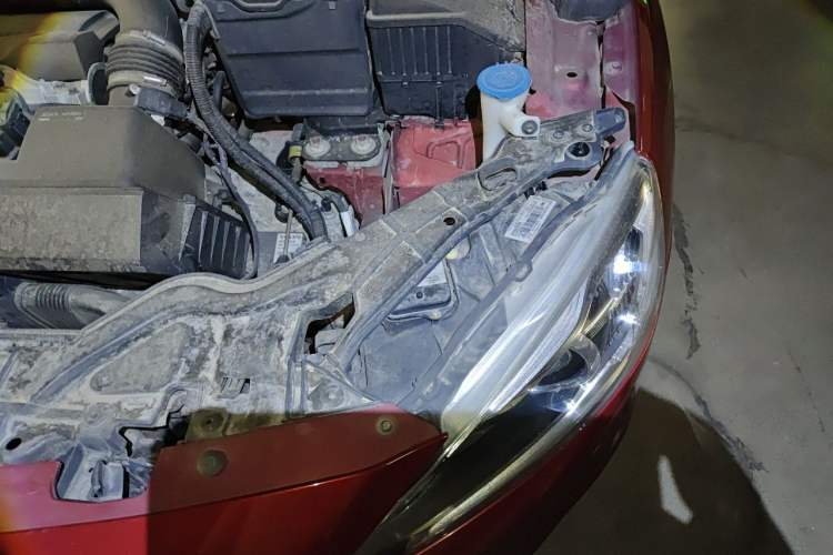 Used Volvo S60 2015 S60L T5 Intelligent Drive Edition Engine Bay Left