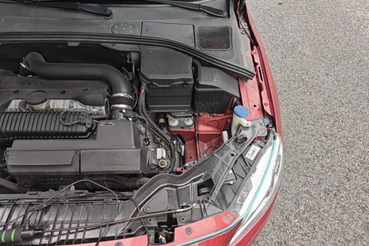 Used Volvo S60 2015 S60L T5 Intelligent Drive Edition Engine Bay Left