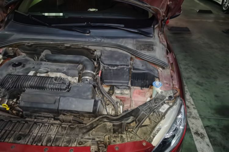 Used Volvo S60 2015 S60L 2.0T Smart Drive Edition Engine Bay Left