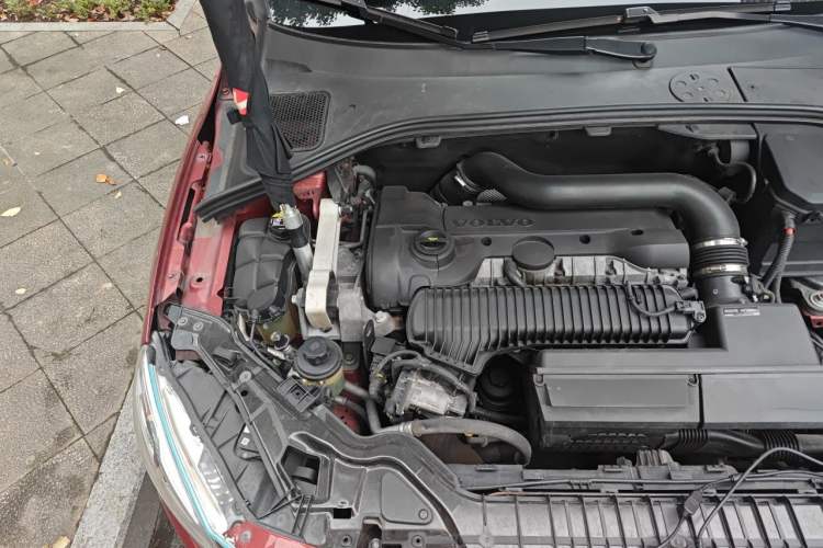 Used Volvo S60 2015 S60L T5 Intelligent Drive Edition Engine Bay Right