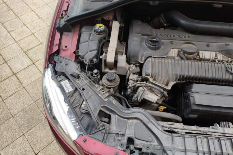 Used Volvo S60 2015 S60L T5 Intelligent Drive Edition Engine Bay Right